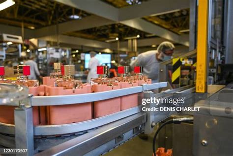 bottle perfume factory